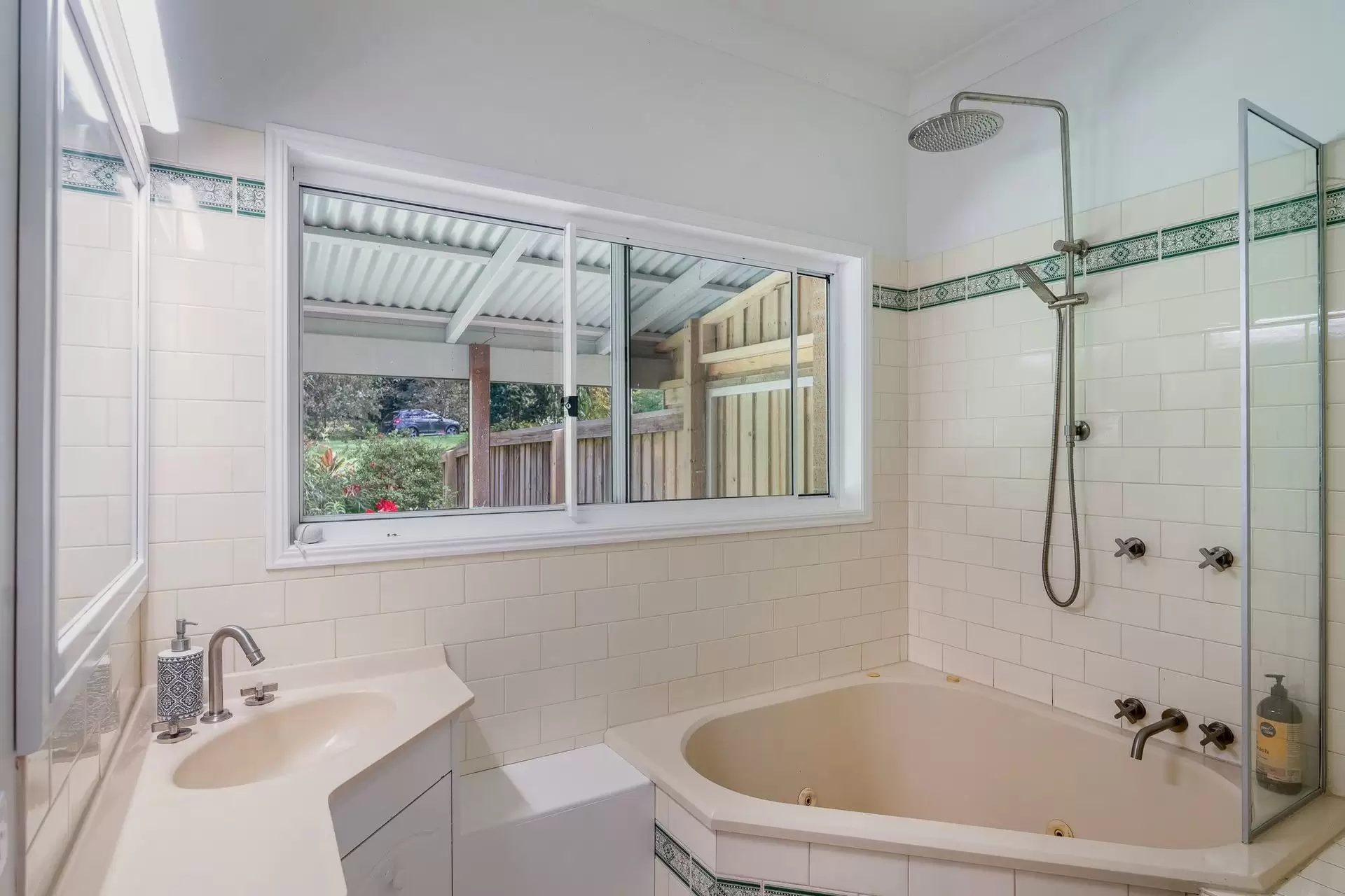 Photo #12: 240 The Manse Road, Myocum - Sold by Byron Bay Sotheby's International Realty