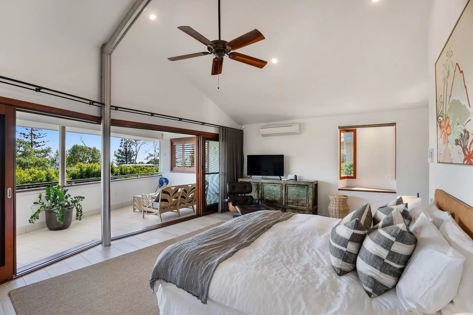 Photo #13: 36 Lawson Street, Byron Bay - For Sale by Byron Bay Sotheby's International Realty