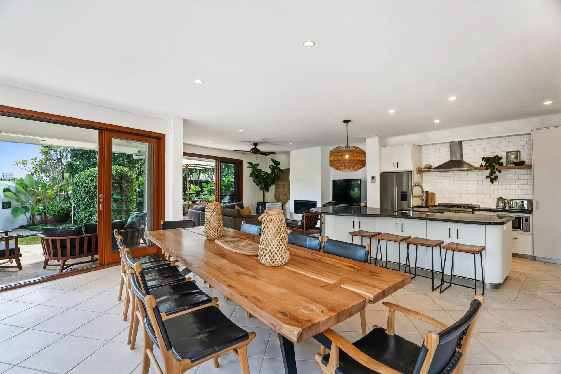Photo #8: 36 Lawson Street, Byron Bay - For Sale by Byron Bay Sotheby's International Realty