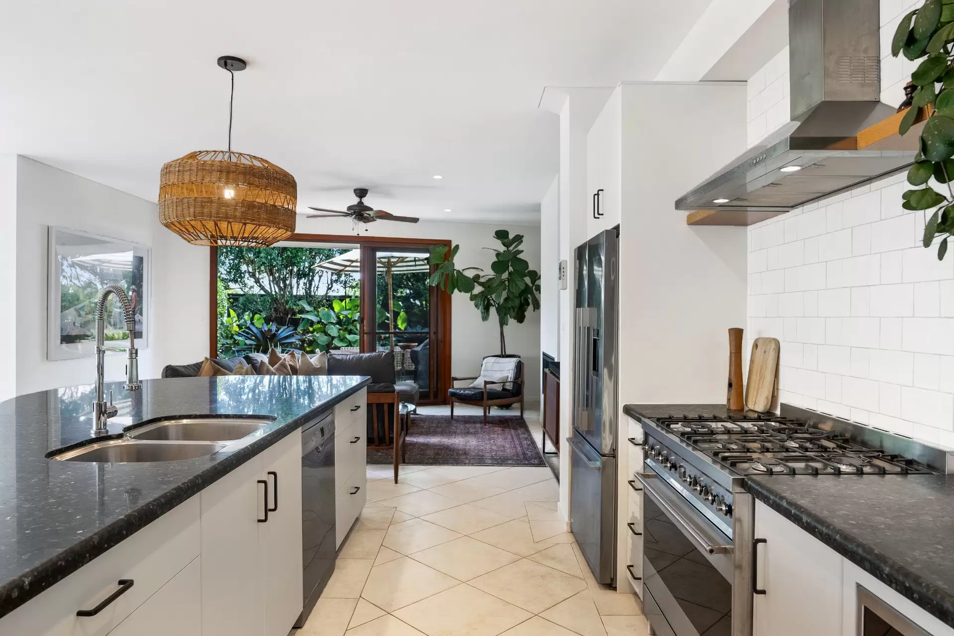 Photo #9: 36 Lawson Street, Byron Bay - For Sale by Byron Bay Sotheby's International Realty