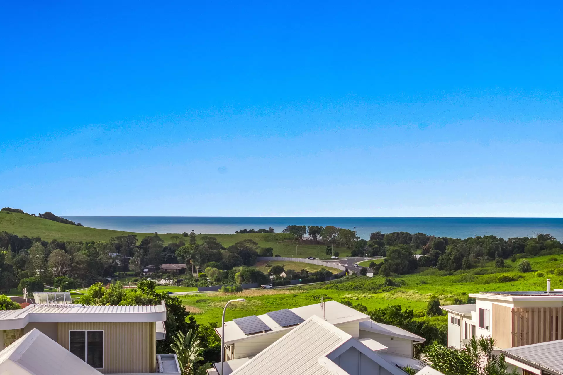 54 Stoneyhurst Drive, Lennox Head For Sale by Byron Bay Sotheby's International Realty - image 1