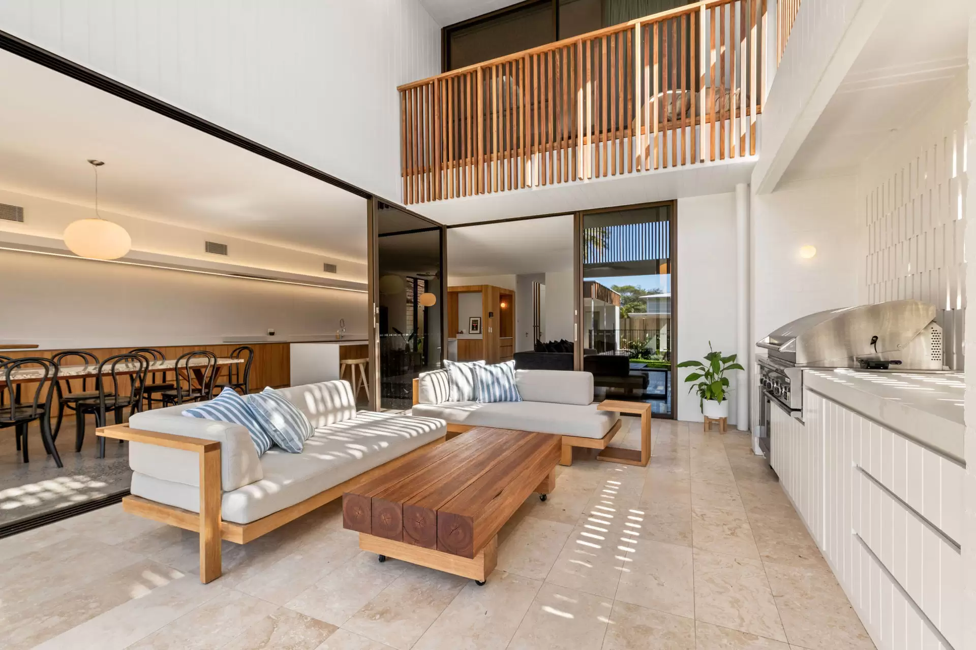 Photo #6: 25 Browning Street, Byron Bay - For Sale by Byron Bay Sotheby's International Realty