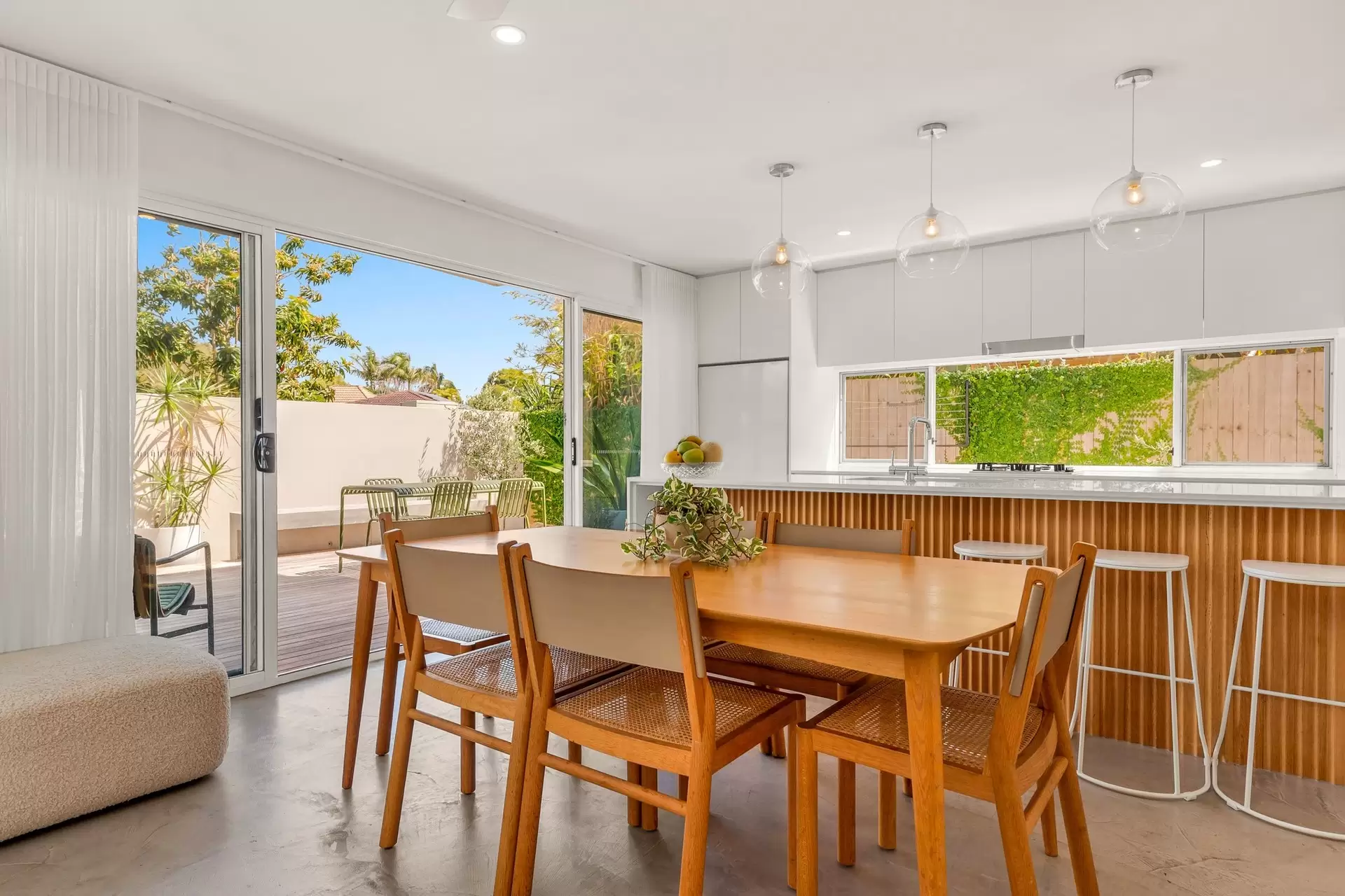 4/47 Belongil Crescent, Byron Bay For Sale by Byron Bay Sotheby's International Realty - image 1