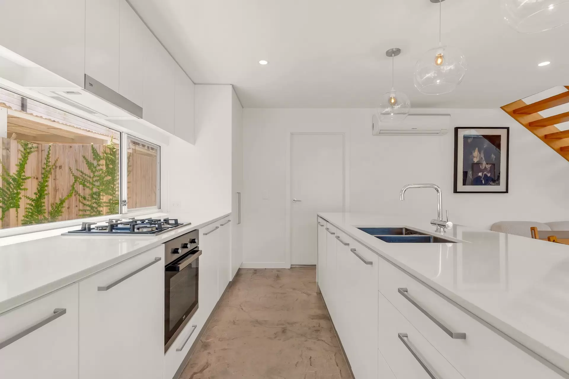 4/47 Belongil Crescent, Byron Bay For Sale by Byron Bay Sotheby's International Realty - image 1