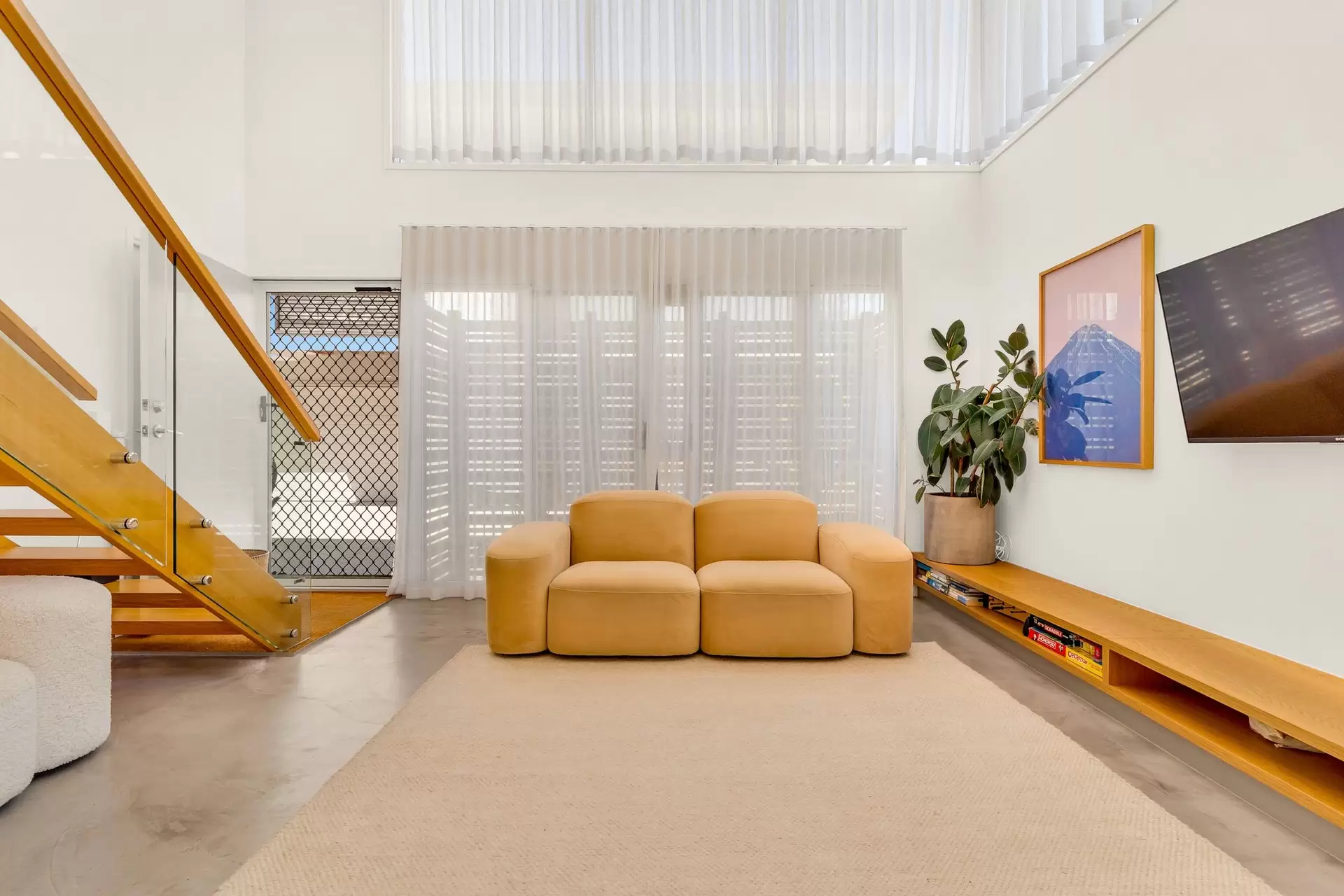 4/47 Belongil Crescent, Byron Bay For Sale by Byron Bay Sotheby's International Realty - image 1