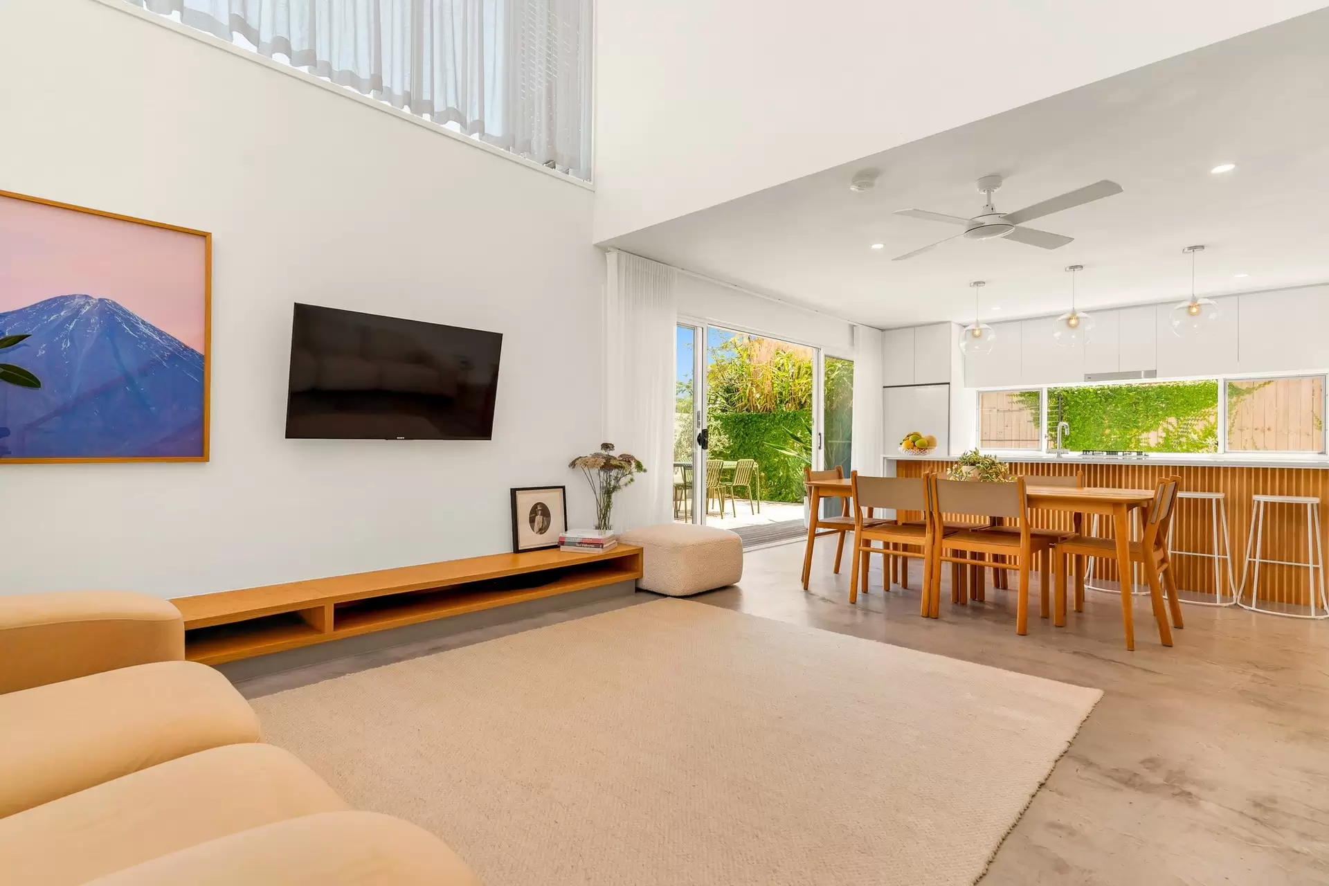 4/47 Belongil Crescent, Byron Bay For Sale by Byron Bay Sotheby's International Realty - image 1