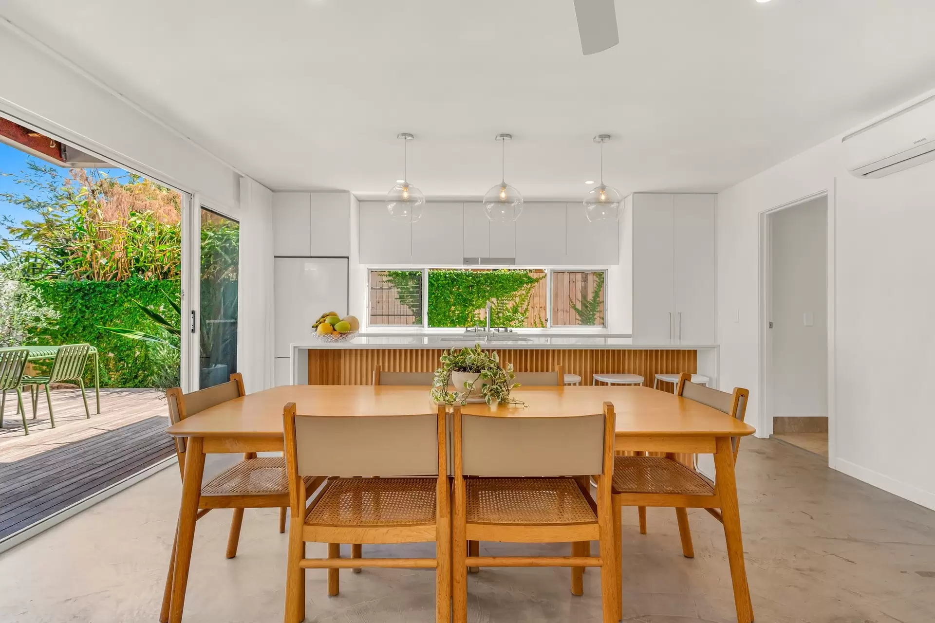 4/47 Belongil Crescent, Byron Bay For Sale by Byron Bay Sotheby's International Realty - image 1