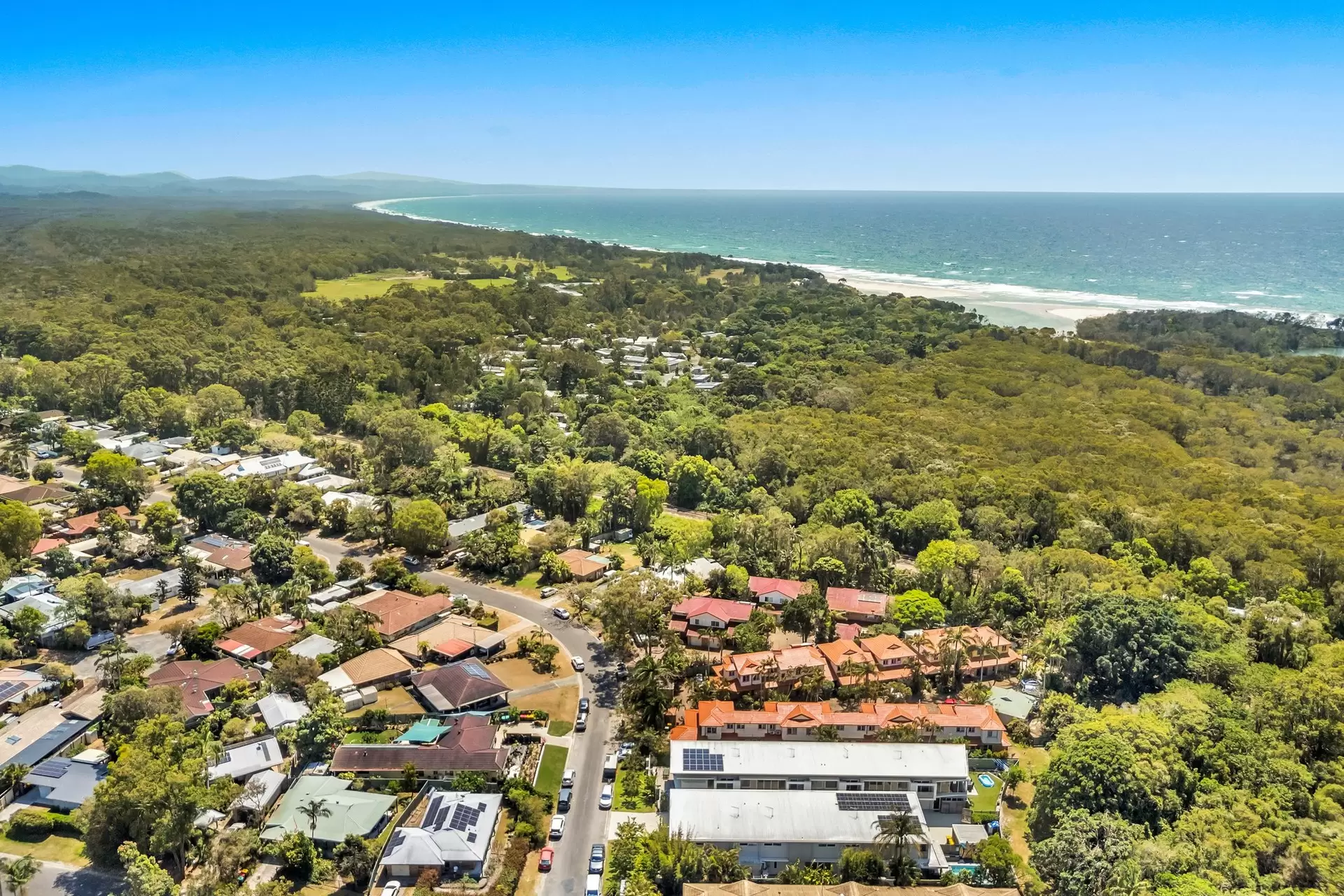 4/47 Belongil Crescent, Byron Bay For Sale by Byron Bay Sotheby's International Realty - image 1
