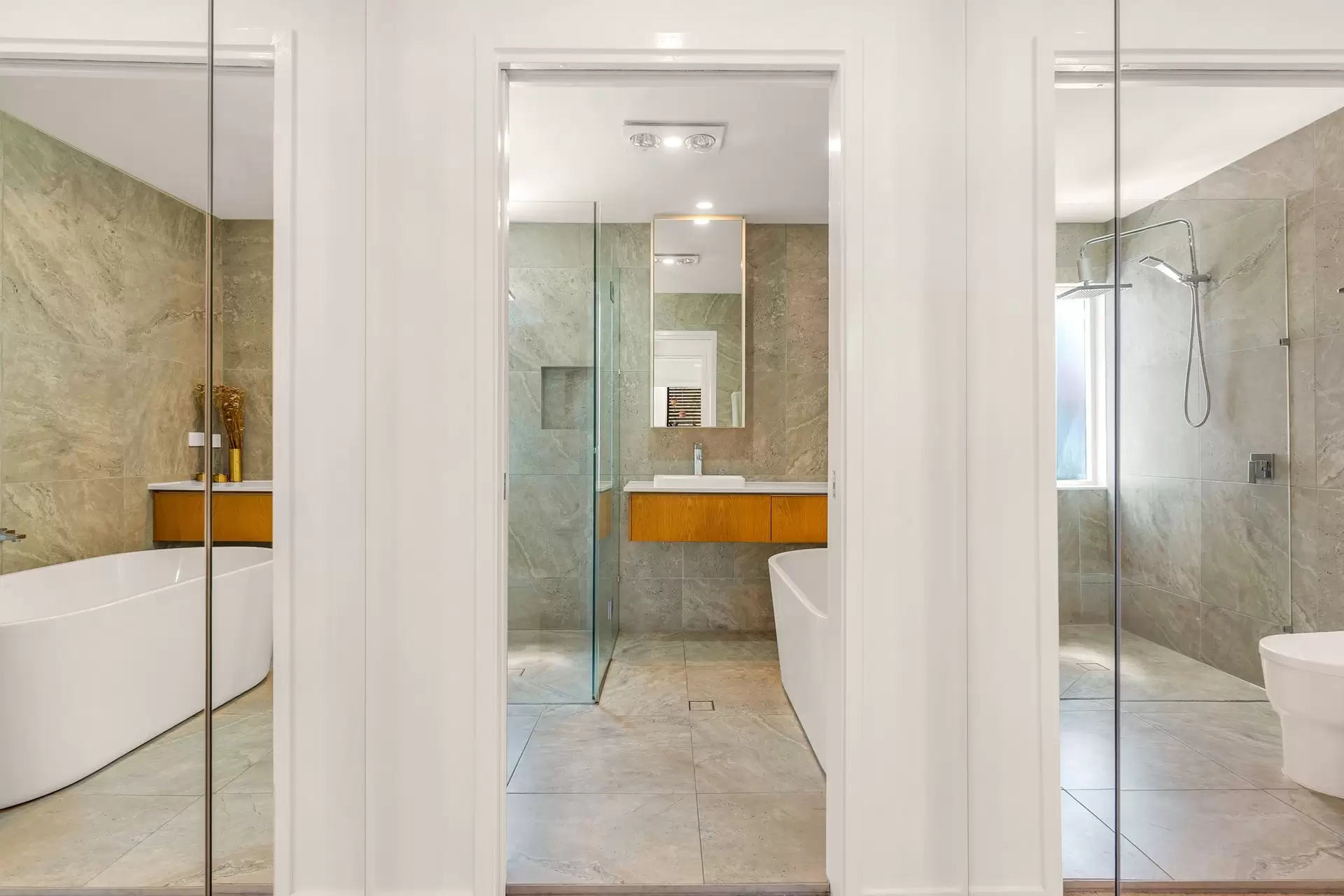 4/47 Belongil Crescent, Byron Bay For Sale by Byron Bay Sotheby's International Realty - image 1