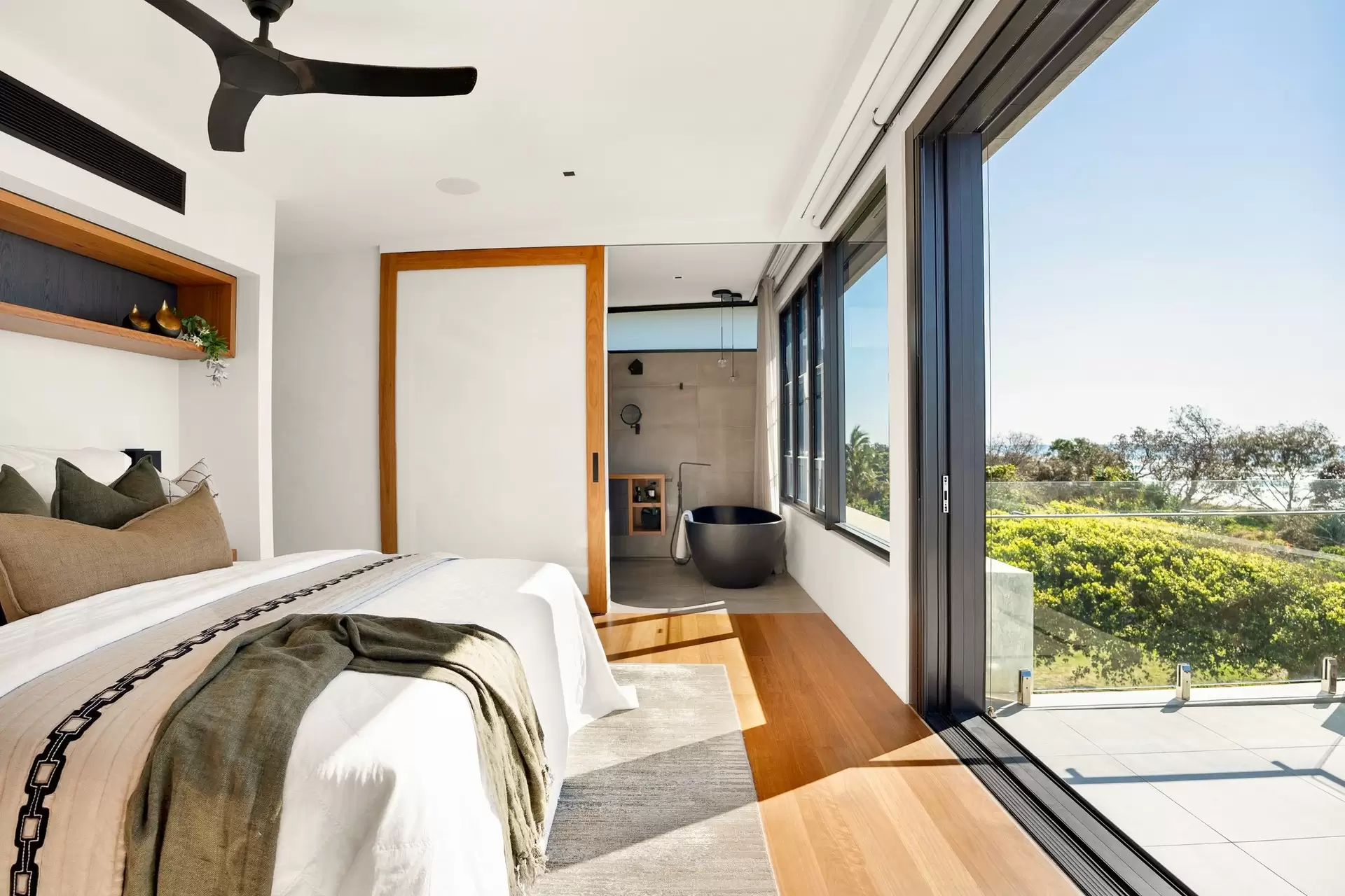 8 Palm Avenue, Cabarita Beach For Sale by Byron Bay Sotheby's International Realty - image 1