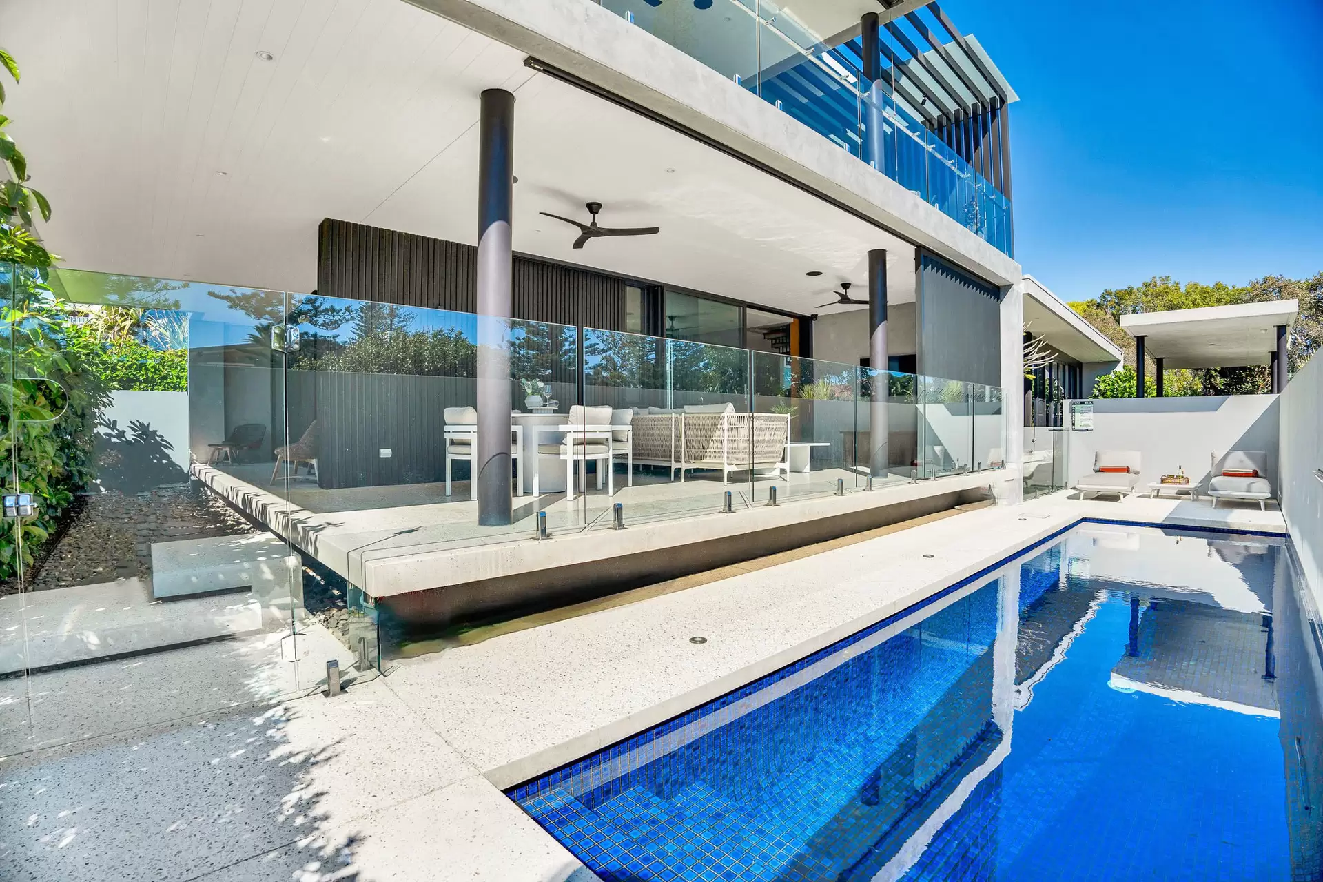 8 Palm Avenue, Cabarita Beach For Sale by Byron Bay Sotheby's International Realty - image 1