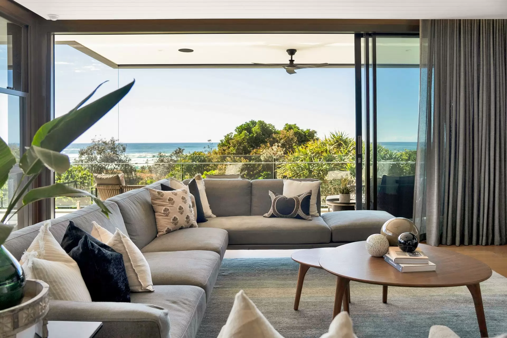 8 Palm Avenue, Cabarita Beach For Sale by Byron Bay Sotheby's International Realty - image 1