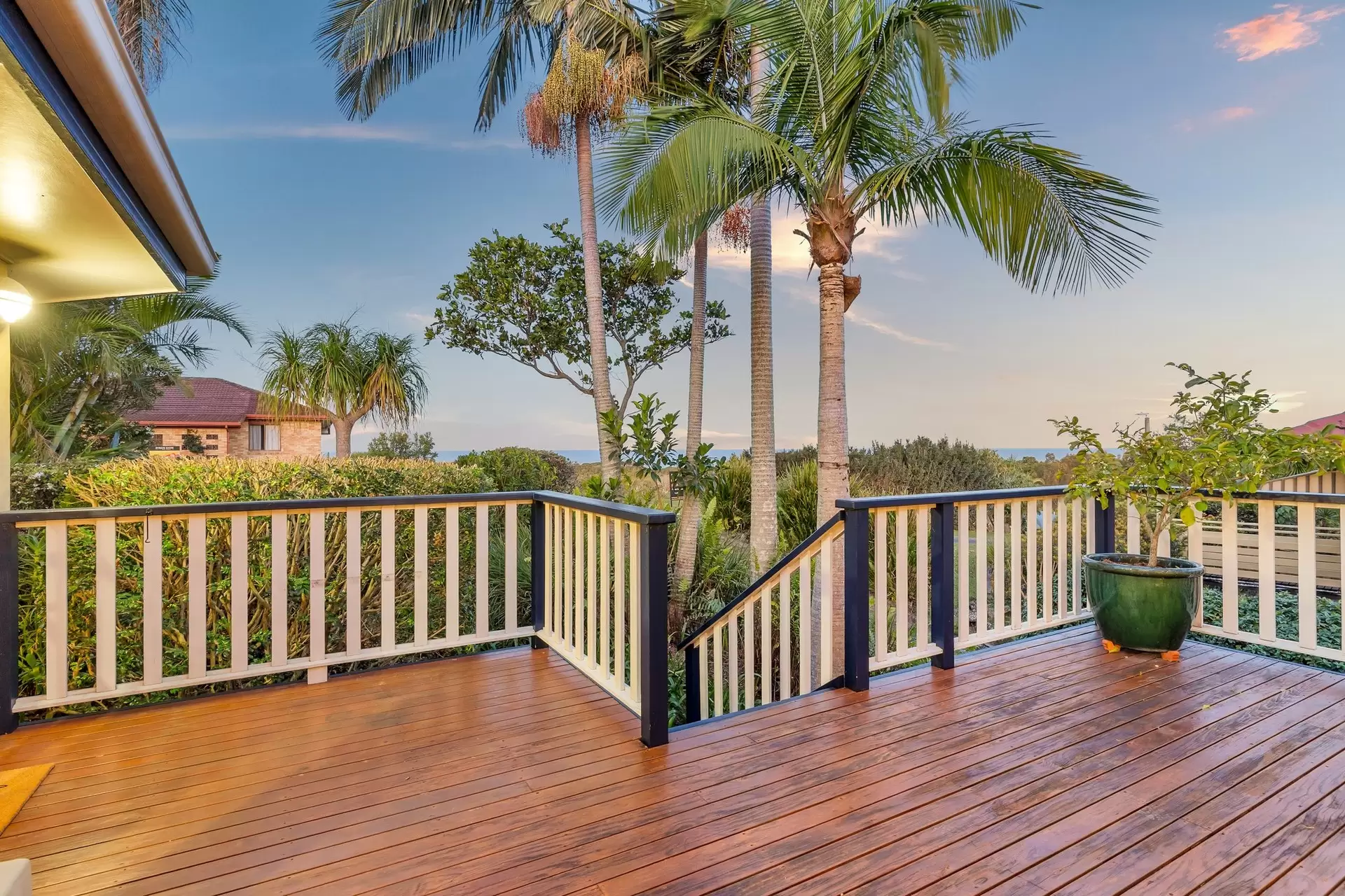 13 Yengarie Way, Ocean Shores Sold by Byron Bay Sotheby's International Realty - image 1