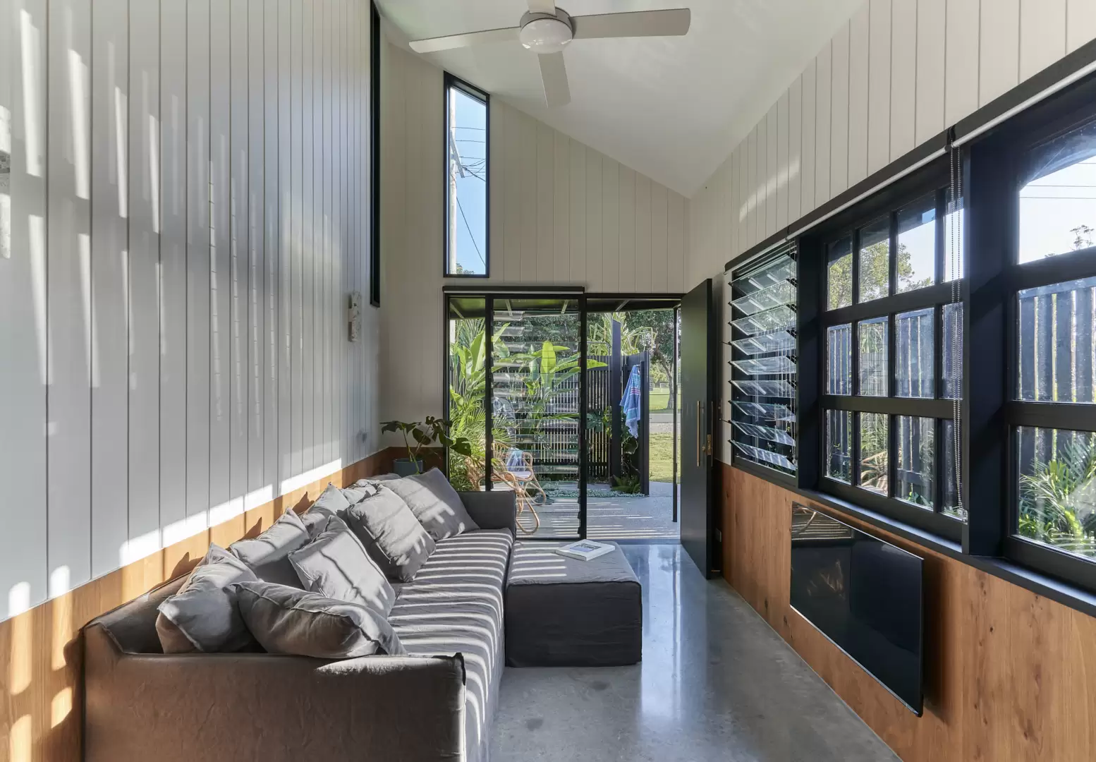 36 Carlyle Street, Byron Bay For Sale by Byron Bay Sotheby's International Realty - image 1