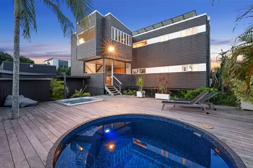 15 Kendall Street, Byron Bay For Sale by Byron Bay Sotheby's International Realty