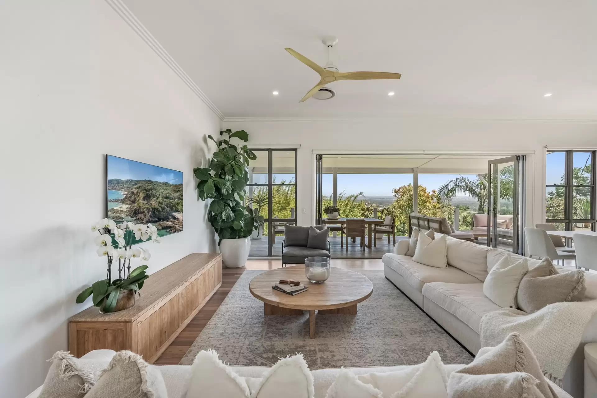 7 Warrawee Drive, Lennox Head Sold by Byron Bay Sotheby's International Realty - image 1