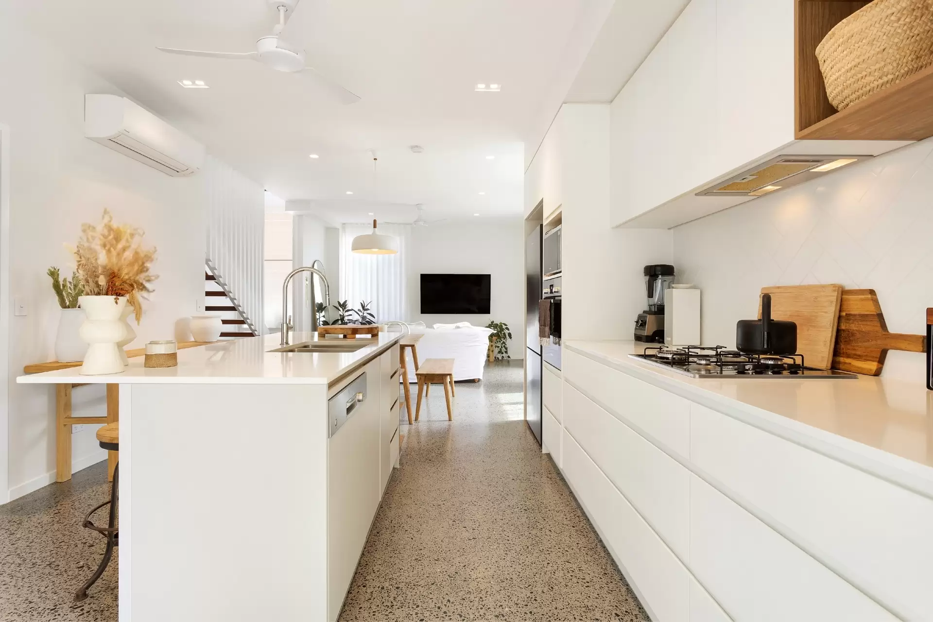 1/113 Paterson Street, Byron Bay For Sale by Byron Bay Sotheby's International Realty - image 1