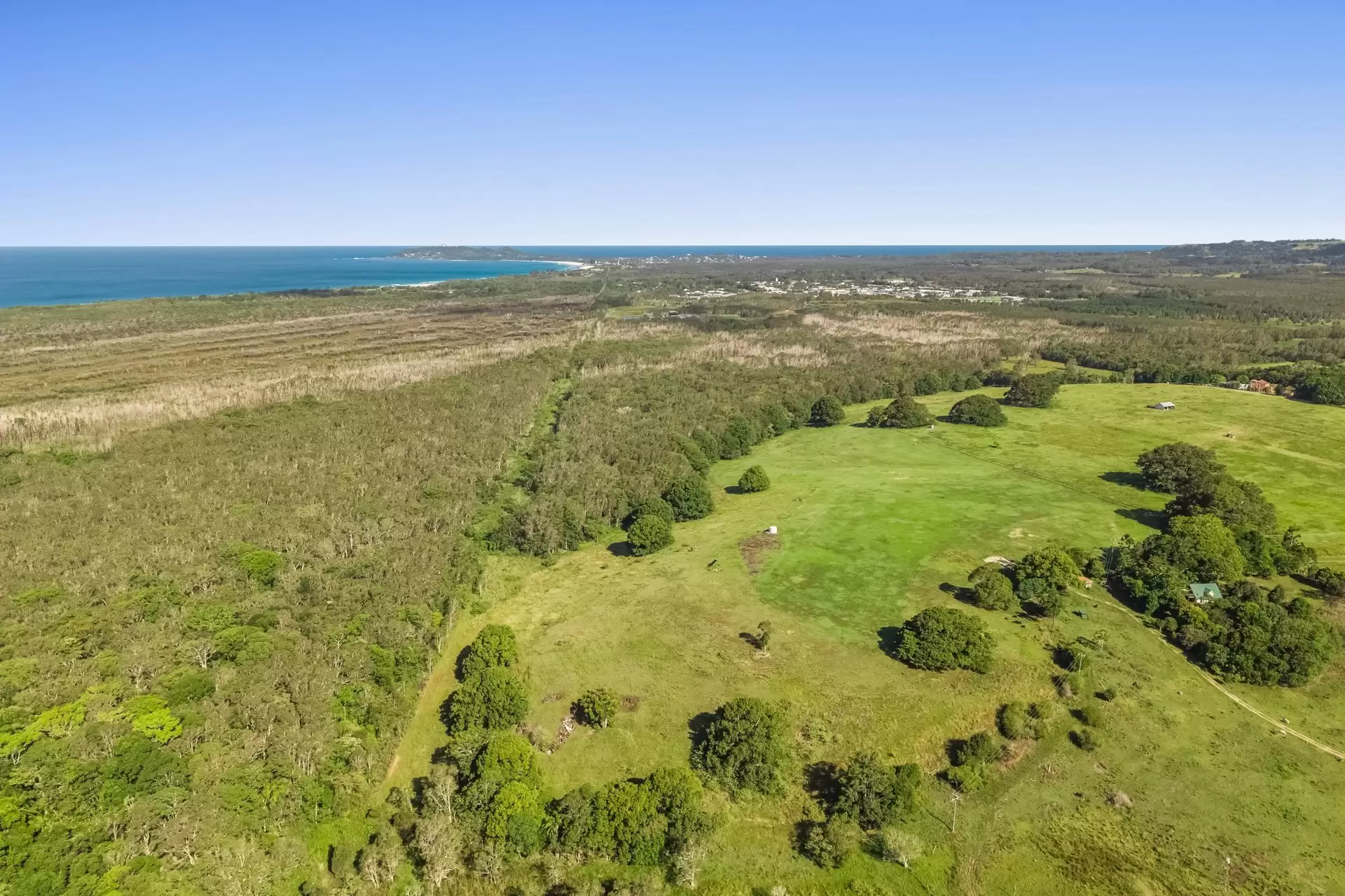 160 Quarry Lane, Ewingsdale For Sale by Byron Bay Sotheby's International Realty - image 1