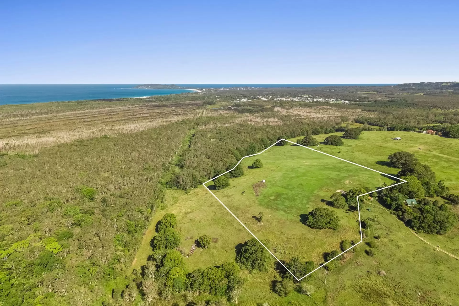 160 Quarry Lane, Ewingsdale For Sale by Byron Bay Sotheby's International Realty - image 1