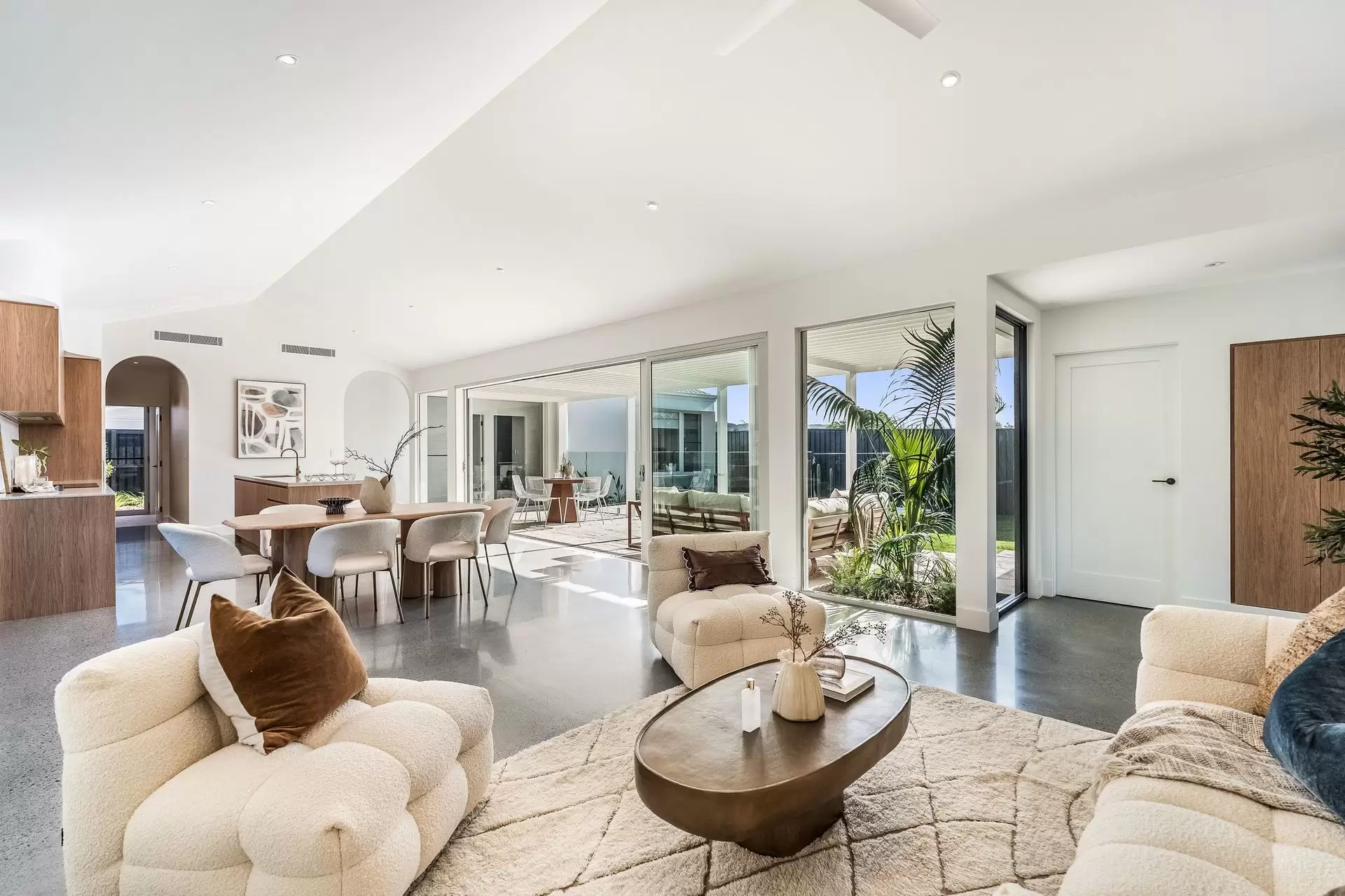 17 Autumn Court, Byron Bay Auction by Byron Bay Sotheby's International Realty - image 1