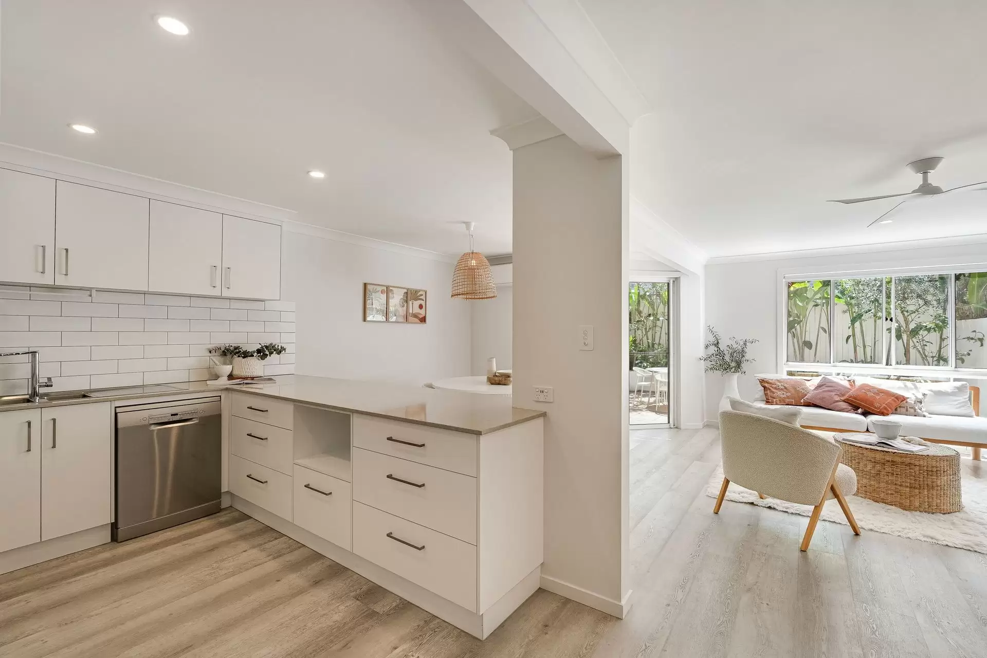 3/49 Belongil Crescent, Byron Bay For Sale by Byron Bay Sotheby's International Realty - image 1