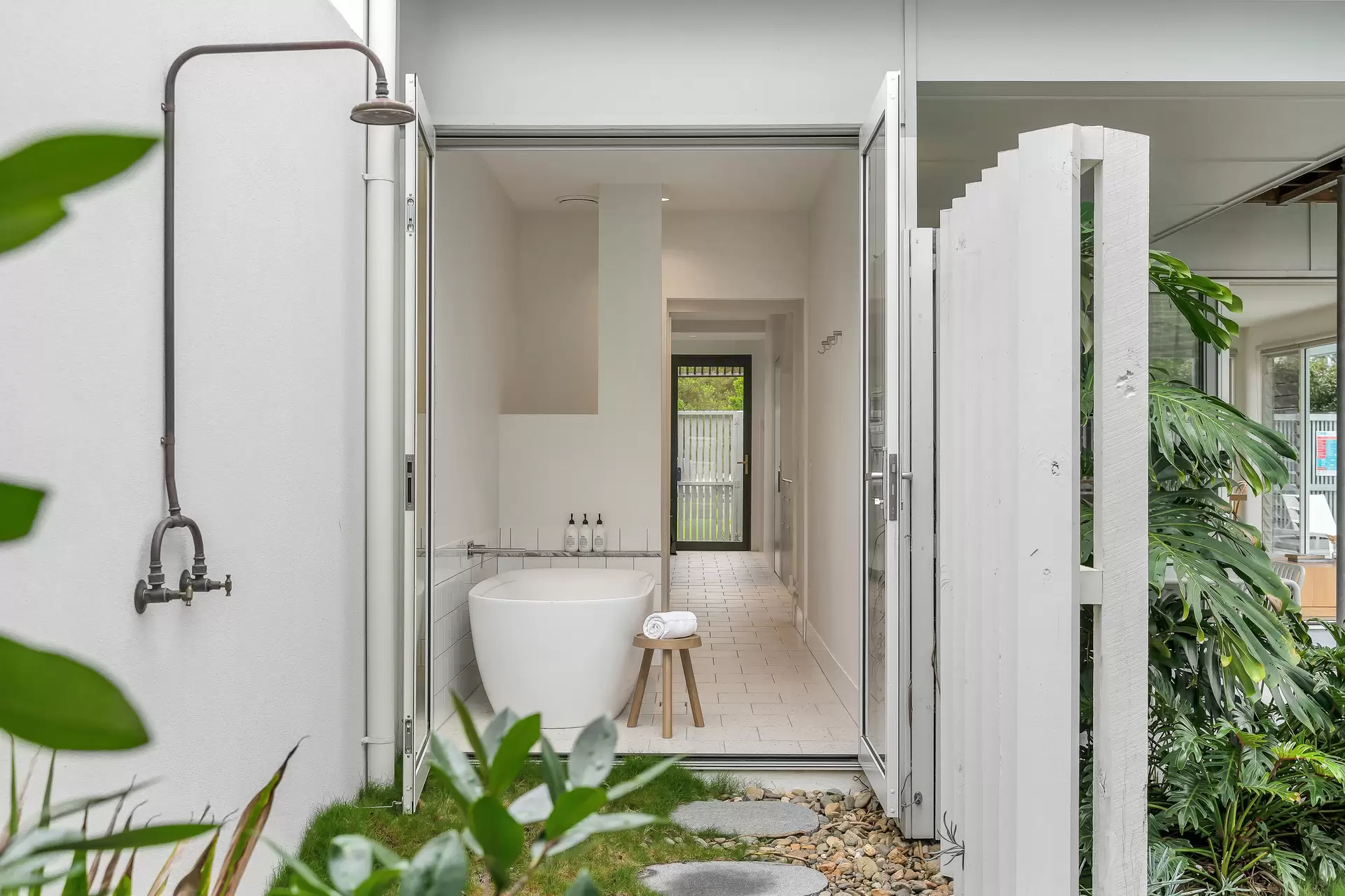 Photo #12: 42 Bayshore Drive, Byron Bay - Sold by Byron Bay Sotheby's International Realty