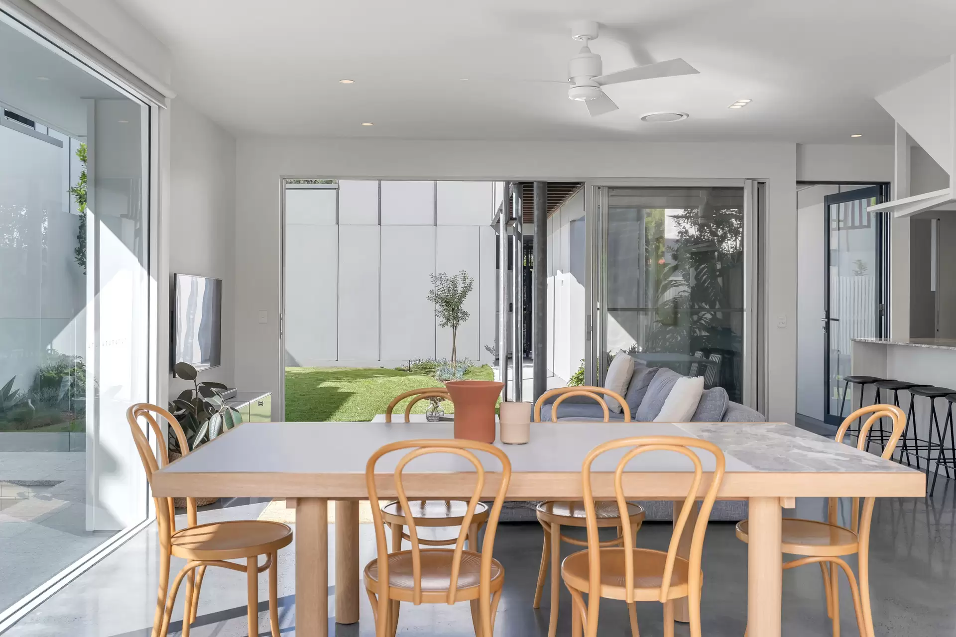 Photo #6: 42 Bayshore Drive, Byron Bay - Sold by Byron Bay Sotheby's International Realty