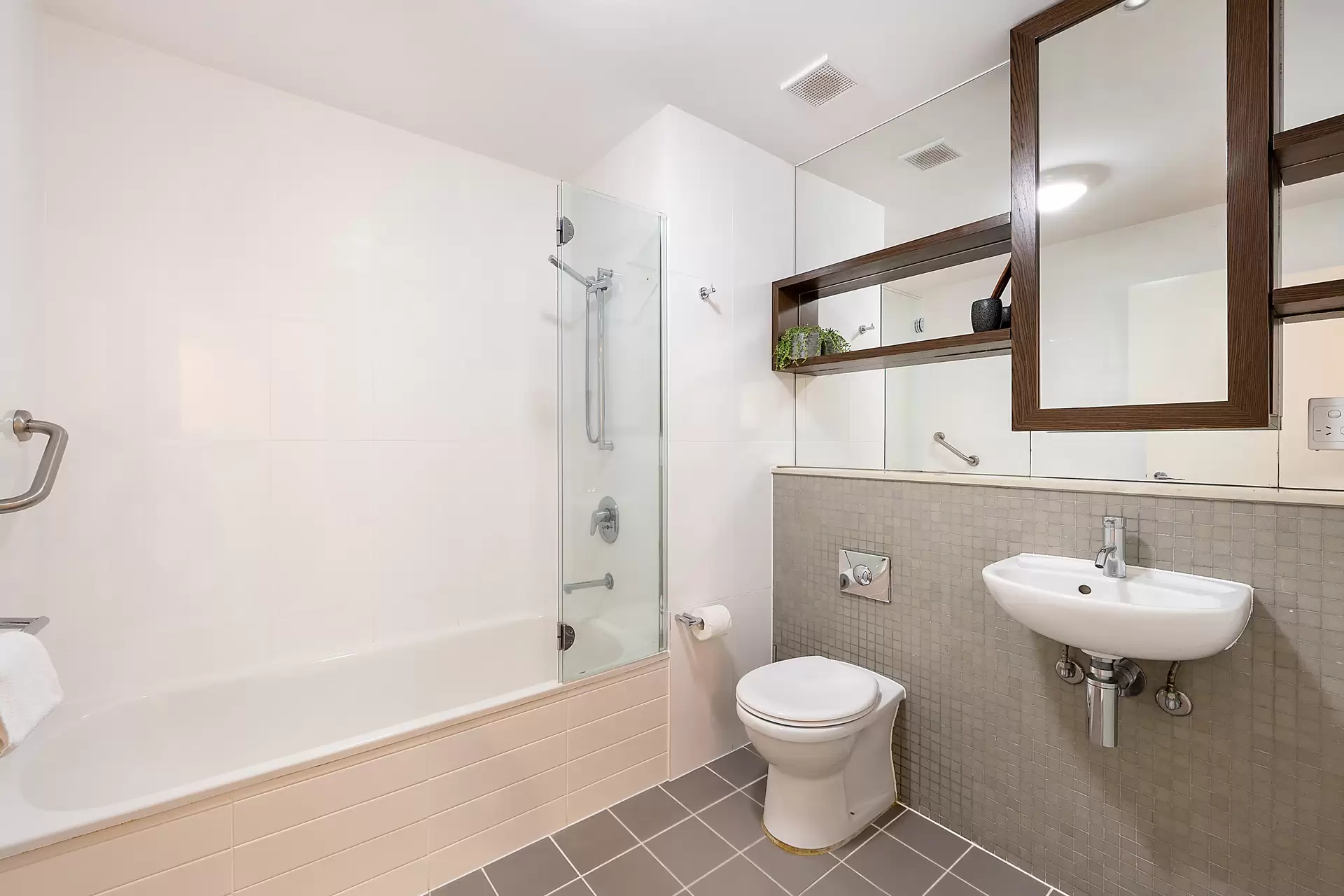 Photo #11: 22/33-35 Childe Street, Byron Bay - Sold by Byron Bay Sotheby's International Realty