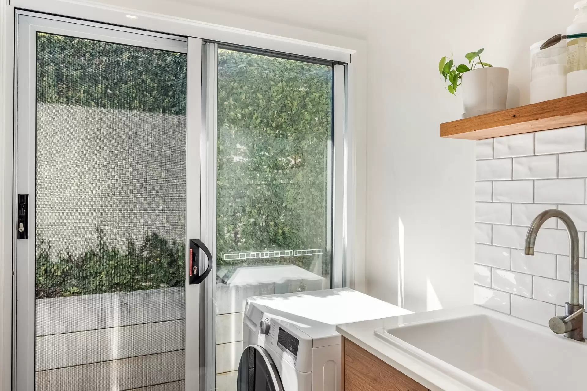 10 Tidepool Street, Lennox Head For Sale by Byron Bay Sotheby's International Realty - image 1