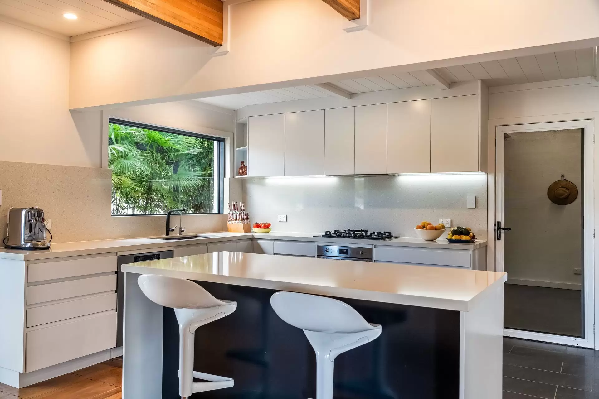 13 Goolara Court, Ocean Shores For Sale by Byron Bay Sotheby's International Realty - image 1