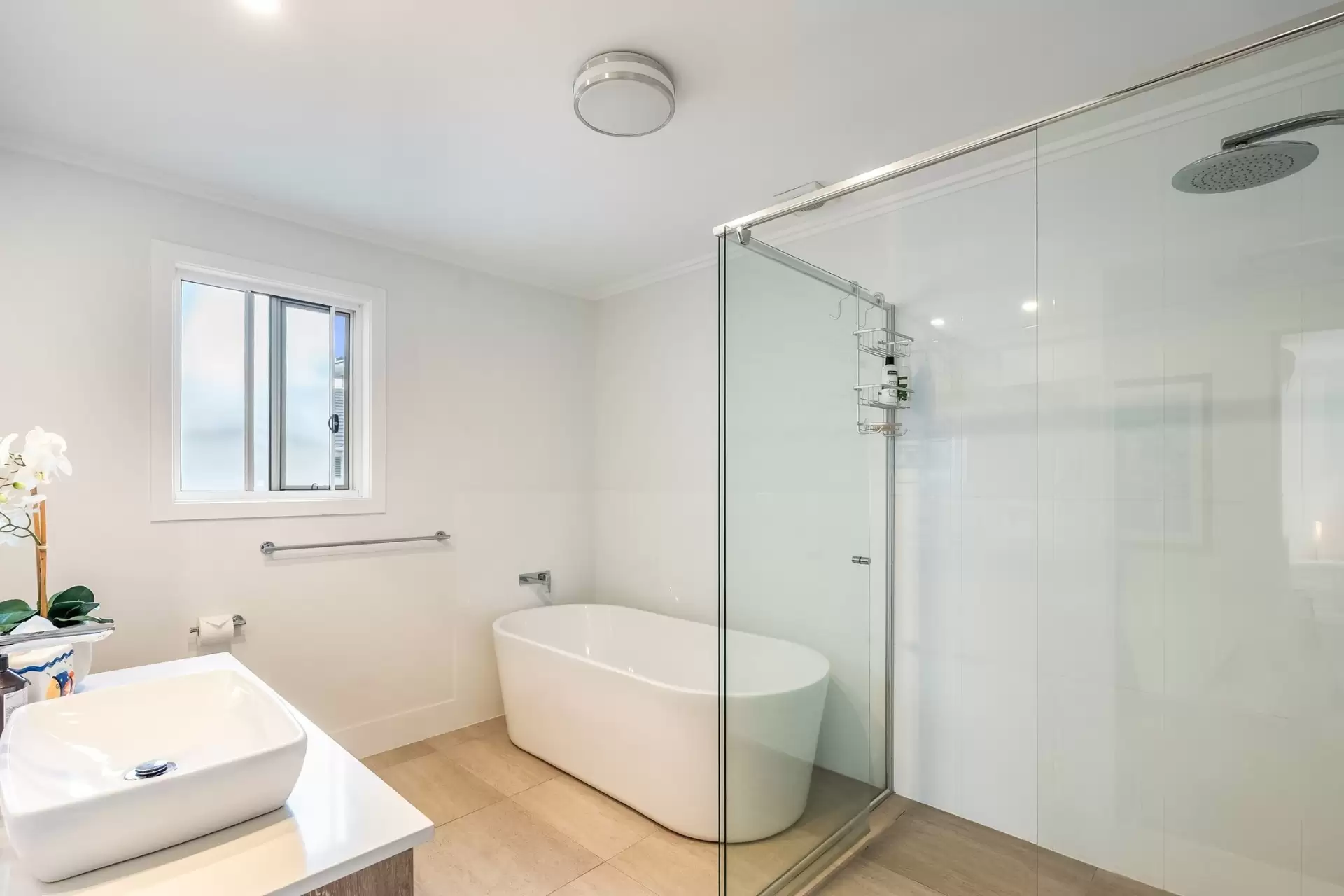 25/6-8 Browning Street, Byron Bay Auction by Byron Bay Sotheby's International Realty - image 1