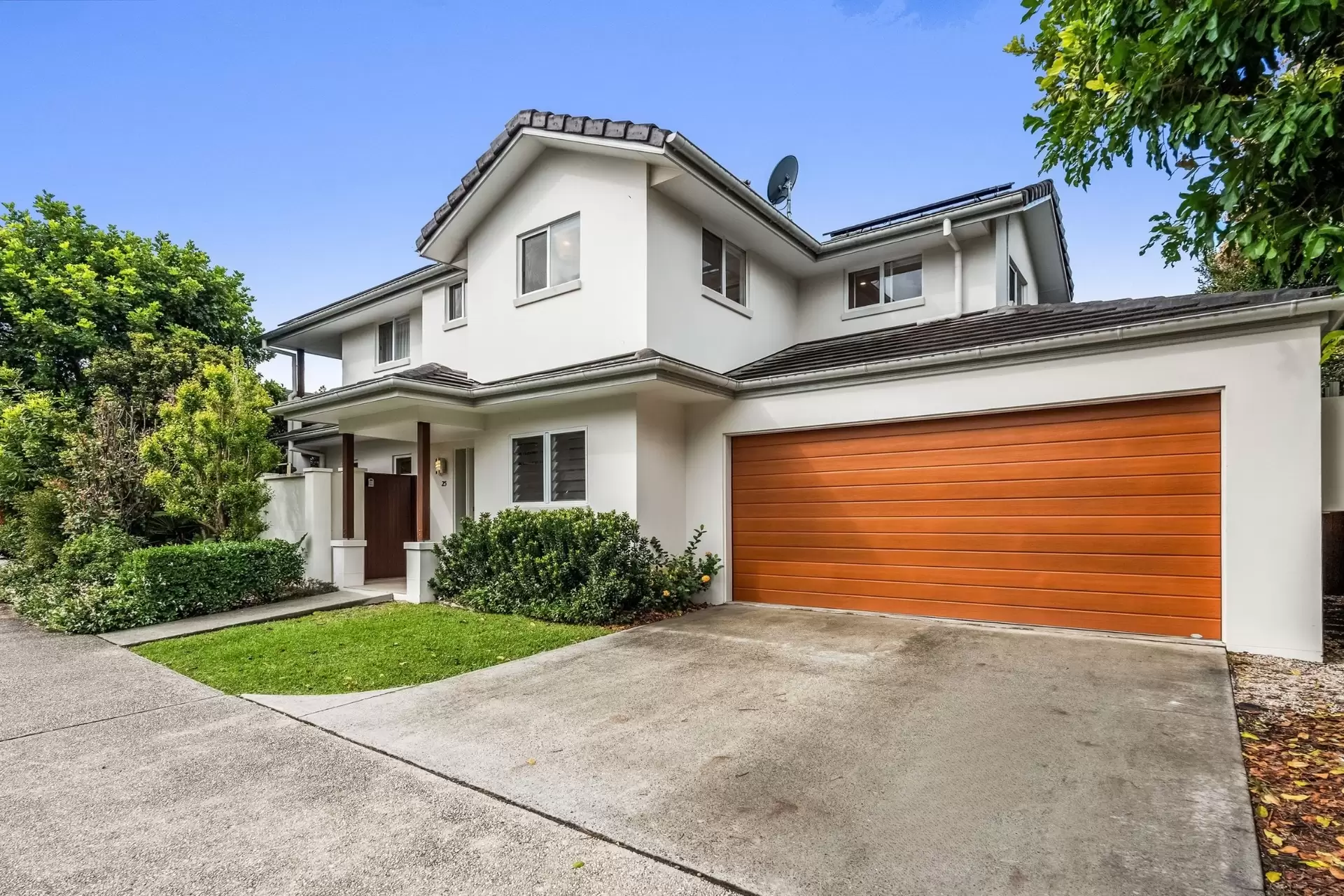 25/6-8 Browning Street, Byron Bay Auction by Byron Bay Sotheby's International Realty - image 1