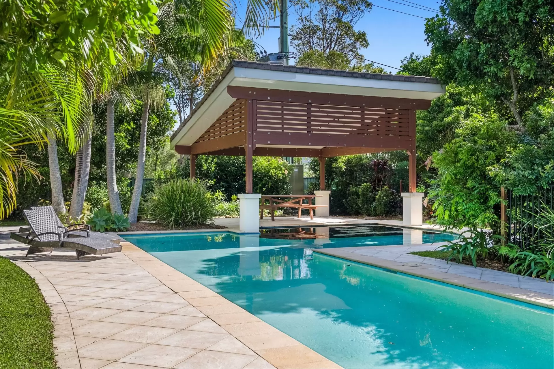 25/6-8 Browning Street, Byron Bay Auction by Byron Bay Sotheby's International Realty - image 1