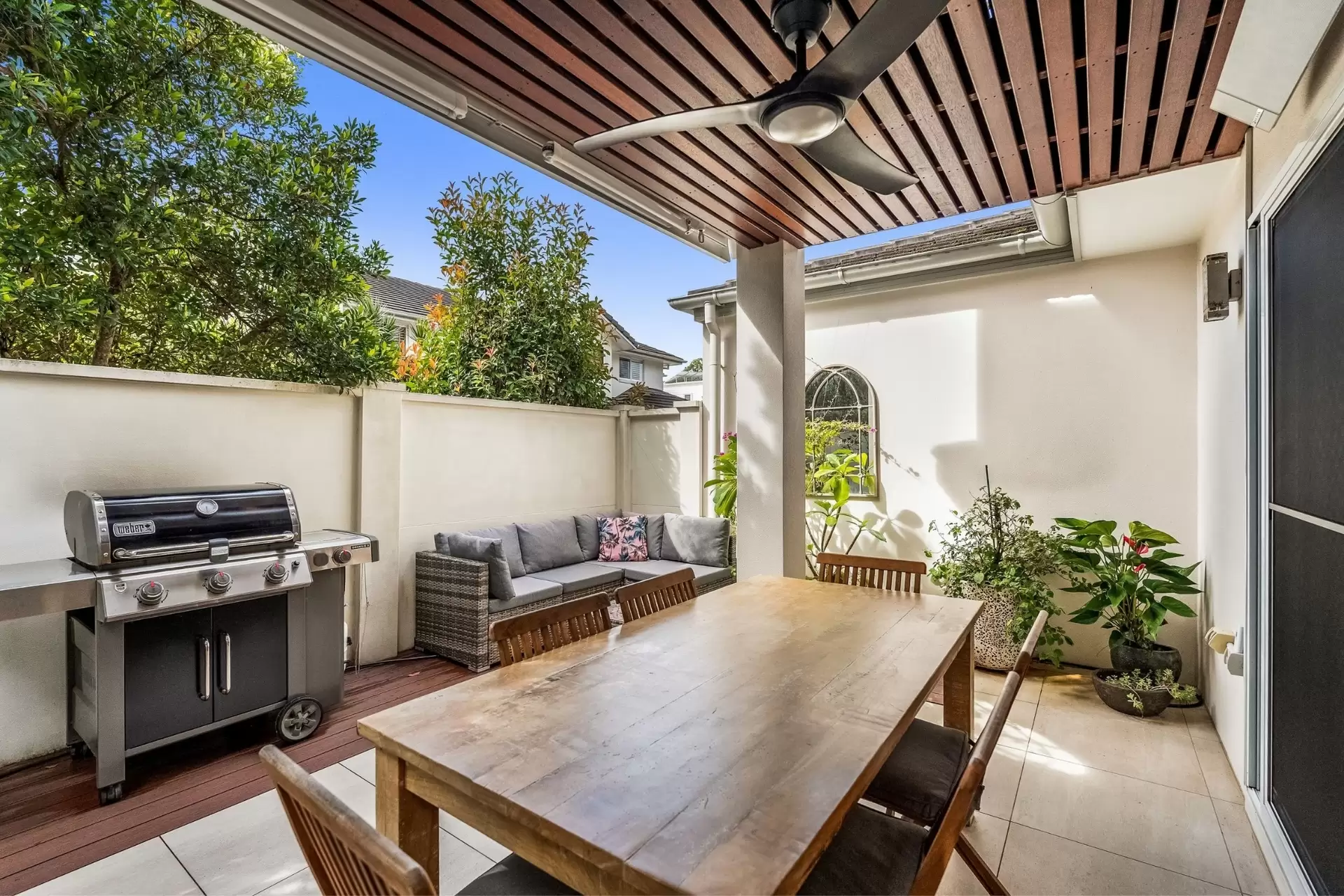 25/6-8 Browning Street, Byron Bay Auction by Byron Bay Sotheby's International Realty - image 1