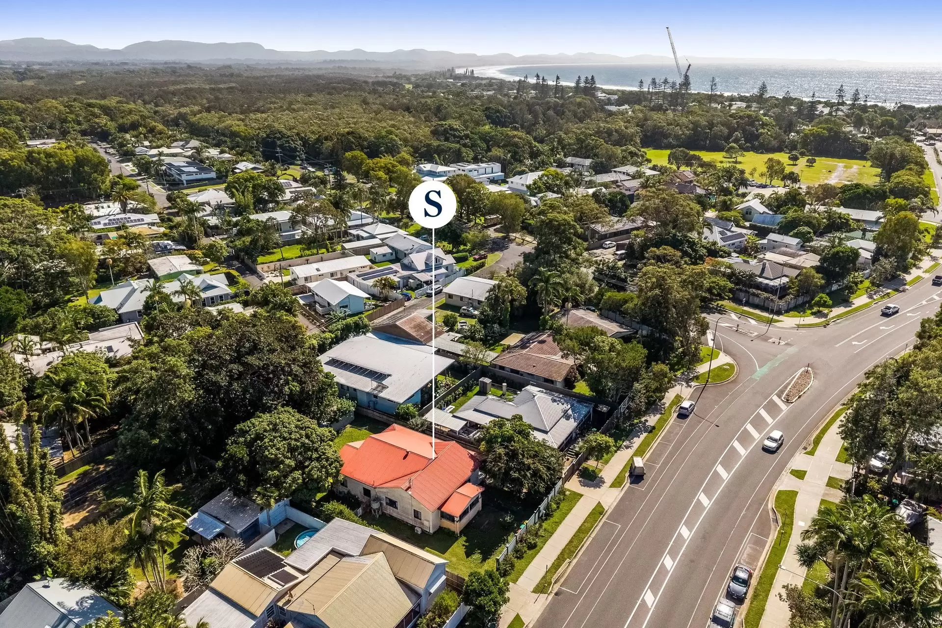 72 Butler Street, Byron Bay For Sale by Byron Bay Sotheby's International Realty - image 1