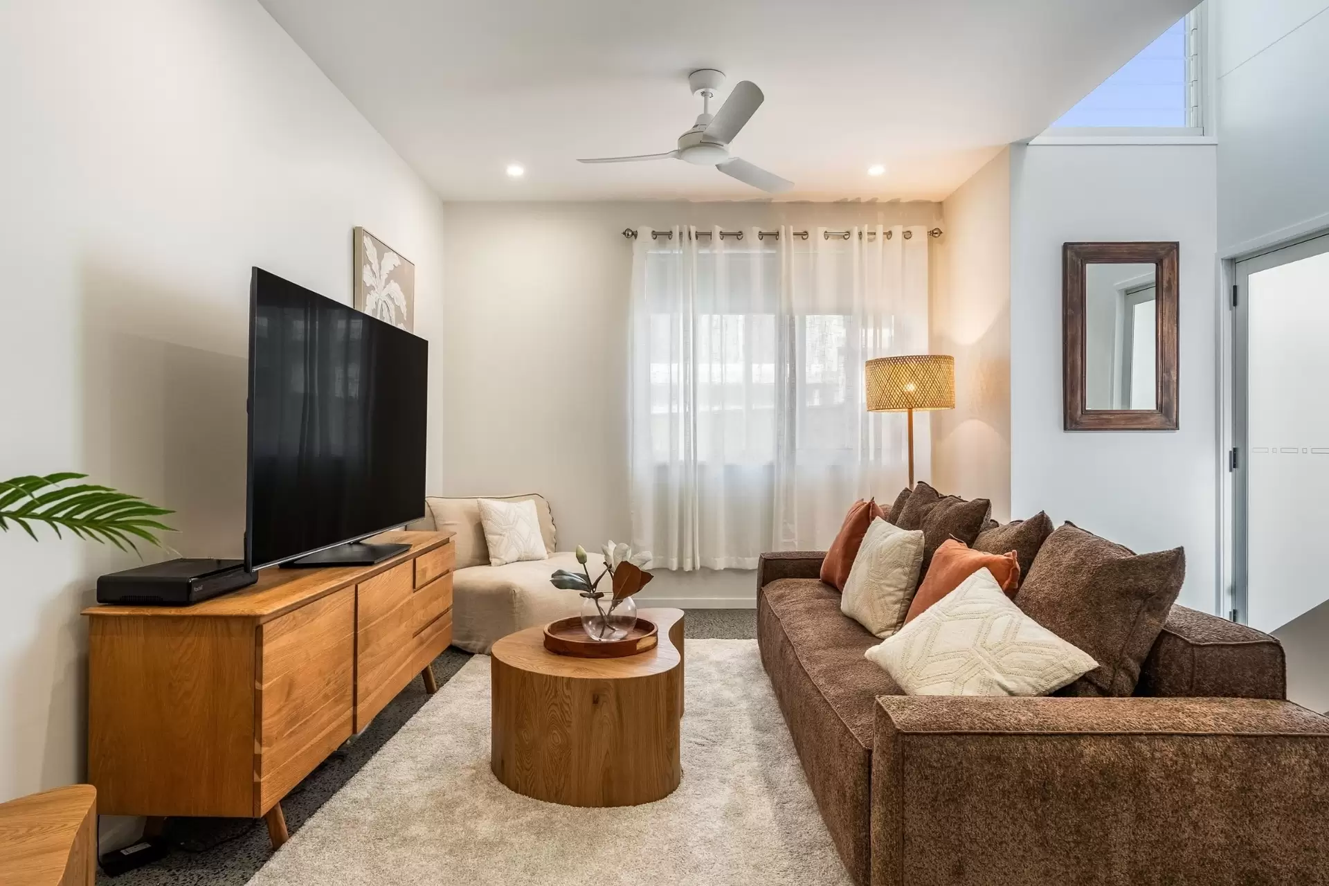 2/113 Paterson Street, Byron Bay Auction by Byron Bay Sotheby's International Realty - image 1