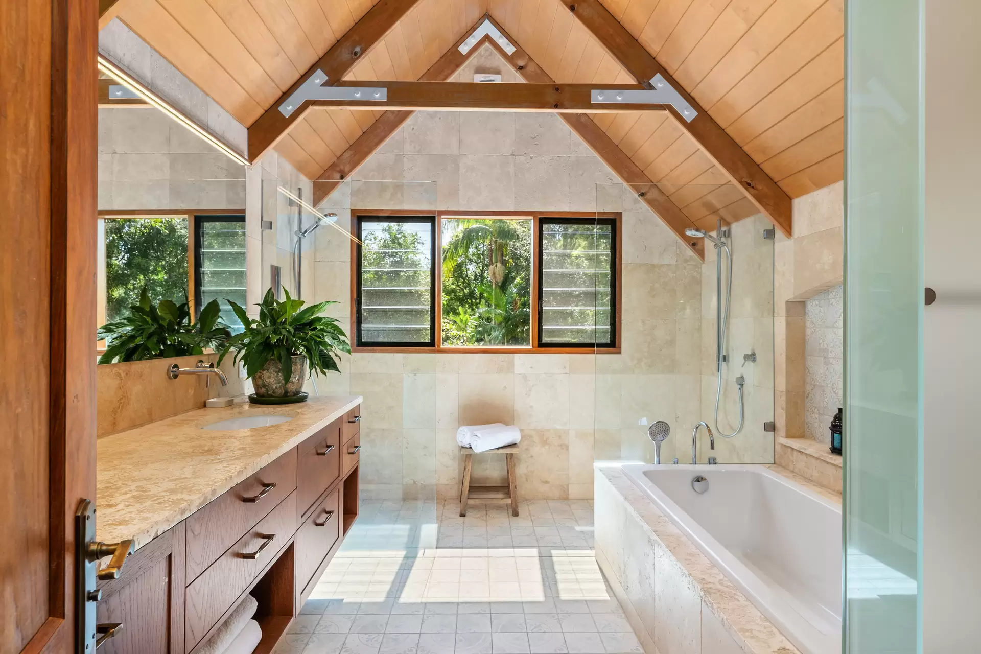 Photo #17: 15 & 39 Middle Pocket Road, Middle Pocket - For Sale by Byron Bay Sotheby's International Realty