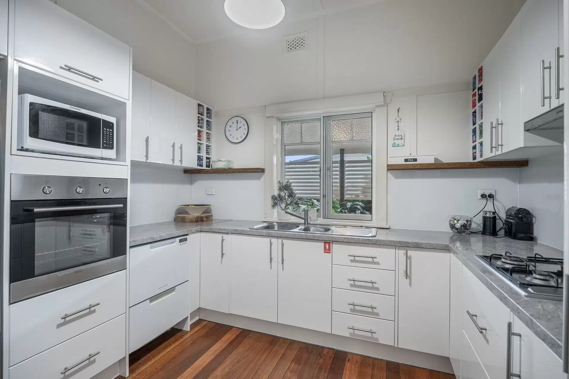 Photo #11: 21 Carlyle Street, Byron Bay - Sold by Byron Bay Sotheby's International Realty