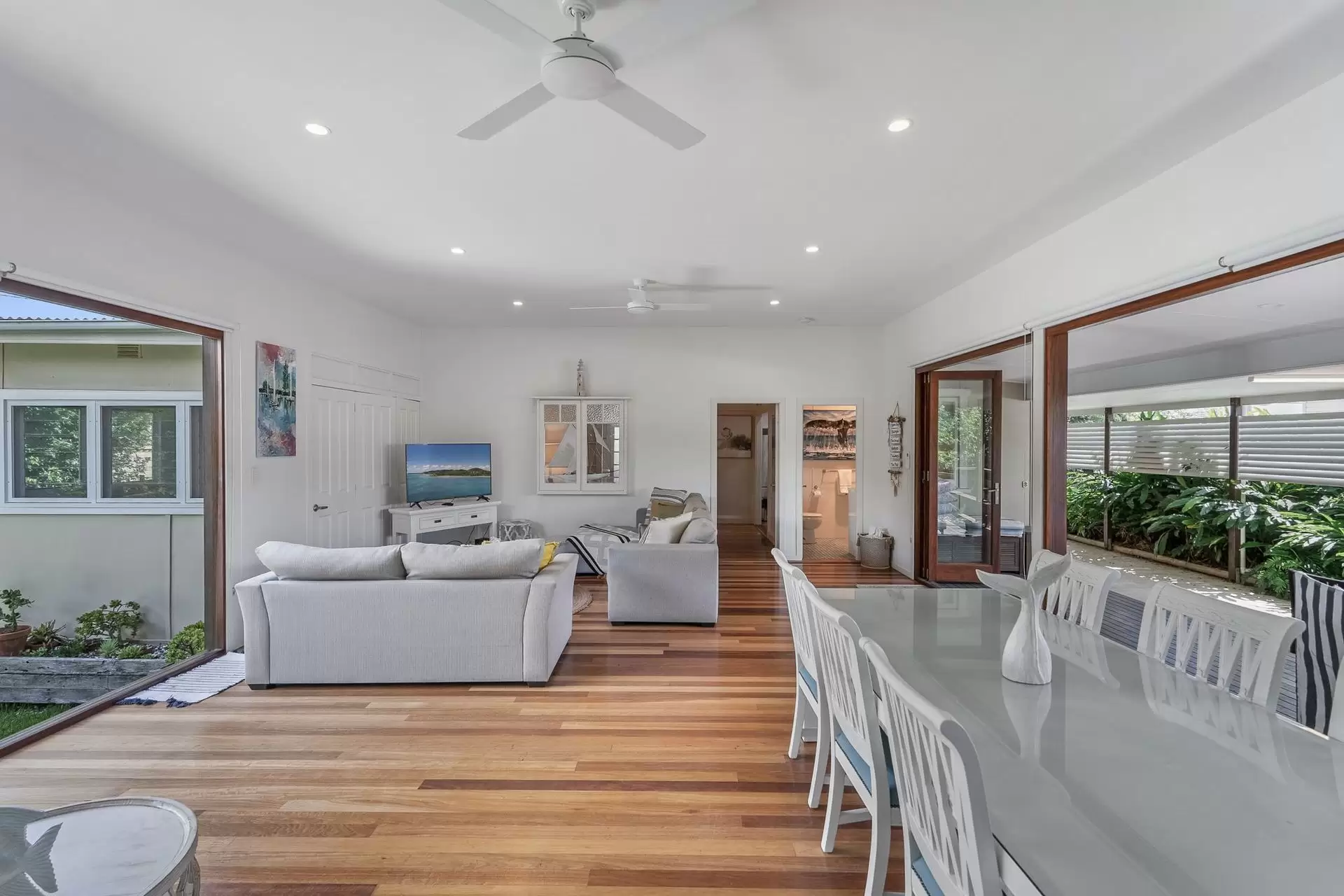 Photo #8: 21 Carlyle Street, Byron Bay - Sold by Byron Bay Sotheby's International Realty