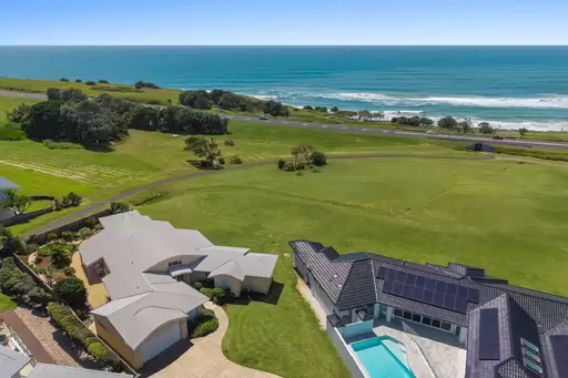 5 Bradman Court, Skennars Head Sold by Byron Bay Sotheby's International Realty