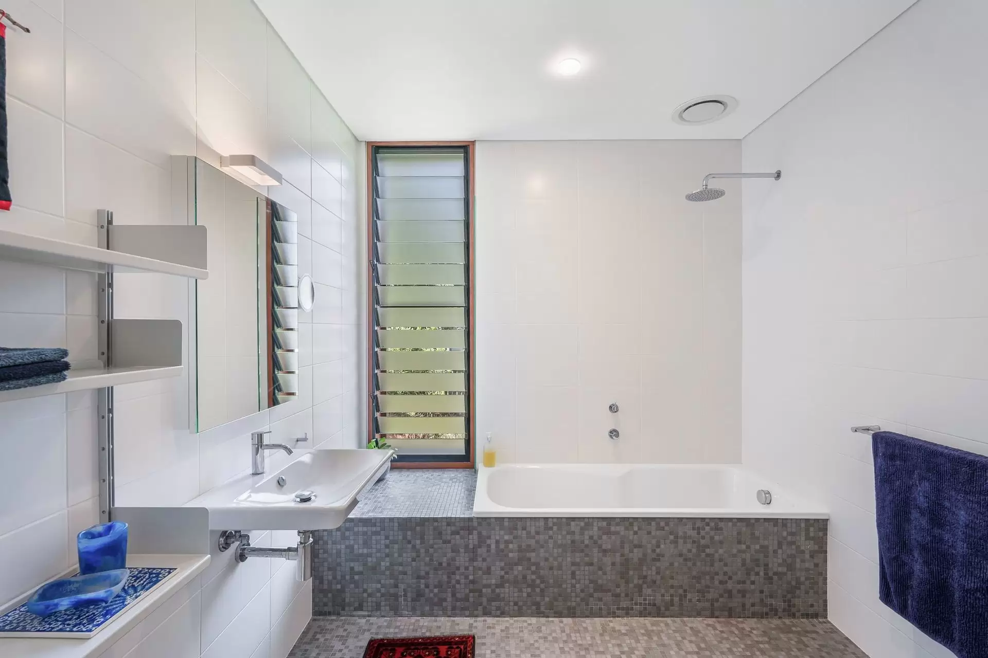 Photo #13: 14 Wollumbin Street, Byron Bay - For Sale by Byron Bay Sotheby's International Realty