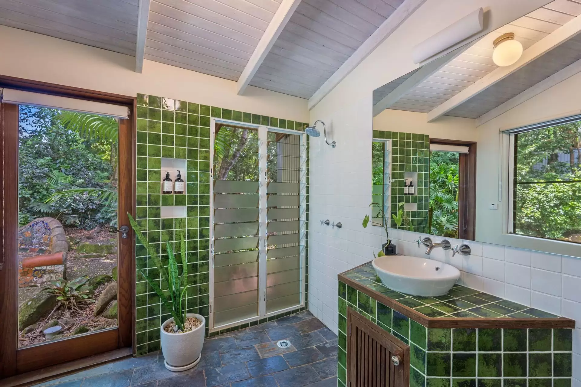 Photo #11: 22 Plantation Drive, Ewingsdale - For Sale by Byron Bay Sotheby's International Realty